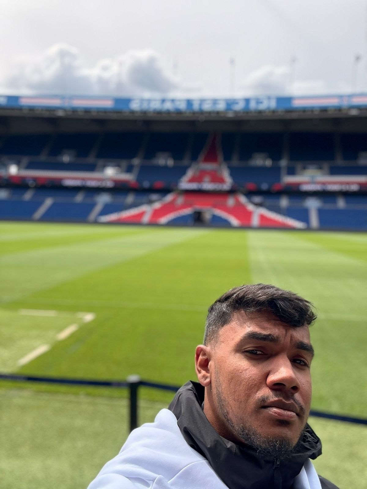 Leonardo de Oliveira Carva - Sales Consultant